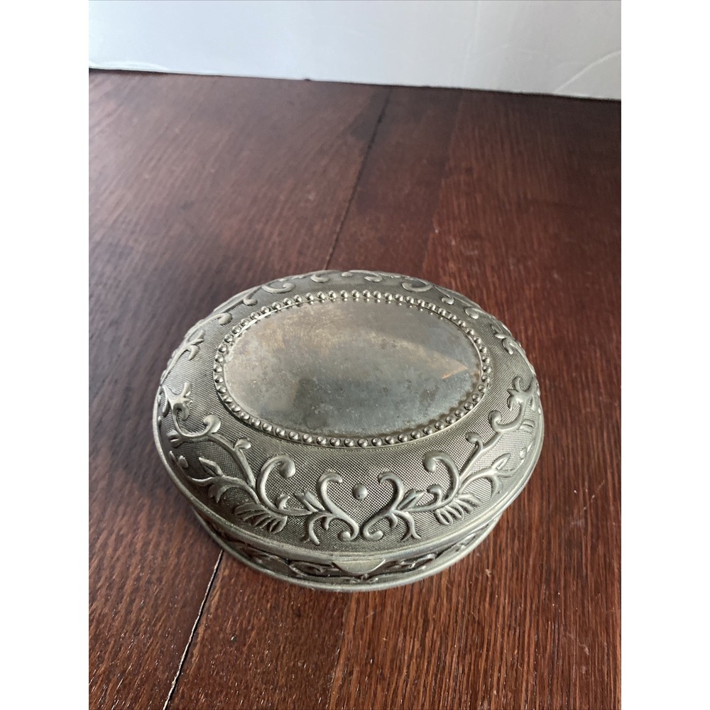 Metal Trinket Box Silver Tone 5x4x2.5 Oval Blue Velvet Lining Floral - Picture 2 of 14